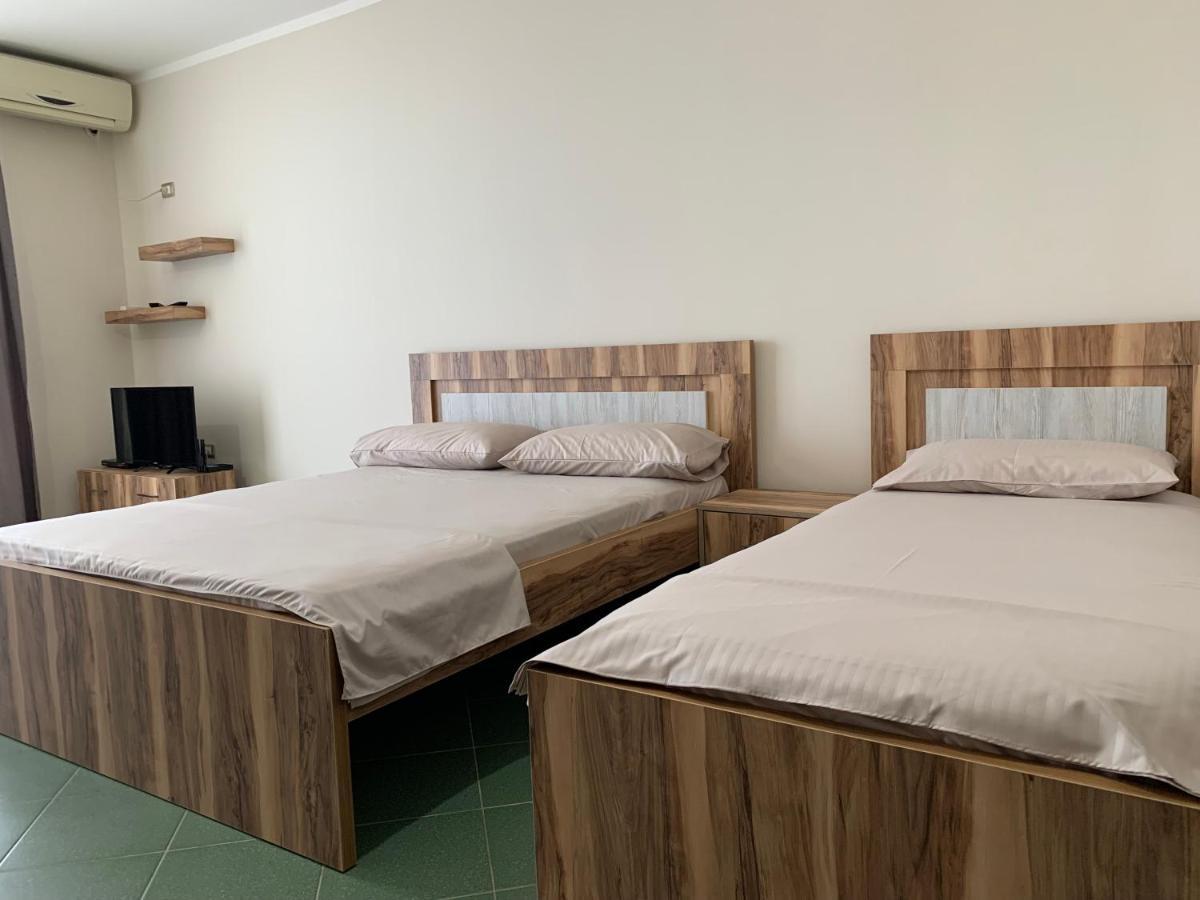 Eri Apartments 4 Shëngjin Eksteriør billede