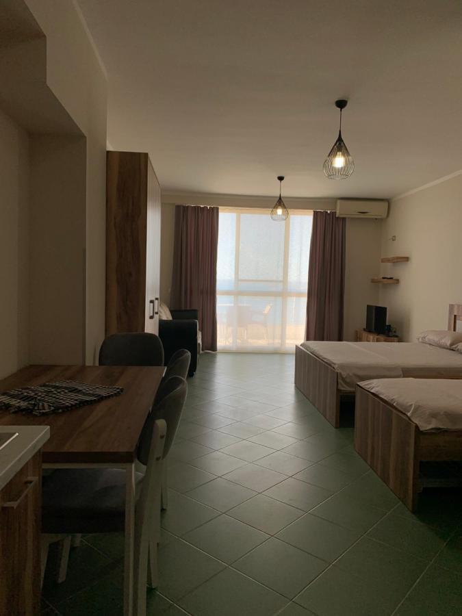 Eri Apartments 4 Shëngjin Eksteriør billede