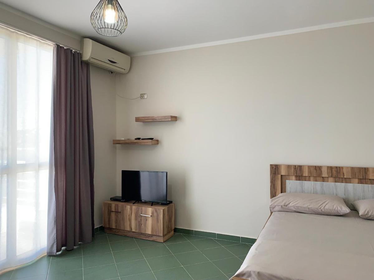 Eri Apartments 4 Shëngjin Eksteriør billede
