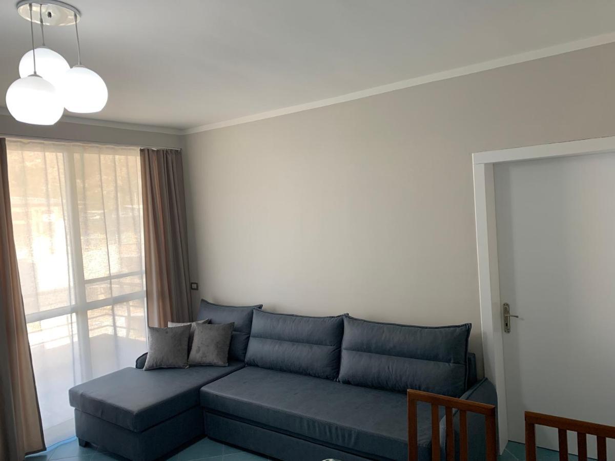 Eri Apartments 4 Shëngjin Eksteriør billede