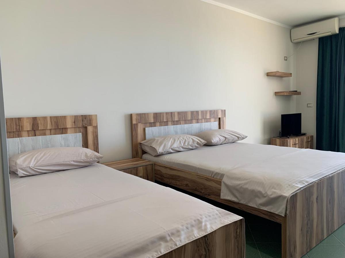 Eri Apartments 4 Shëngjin Eksteriør billede