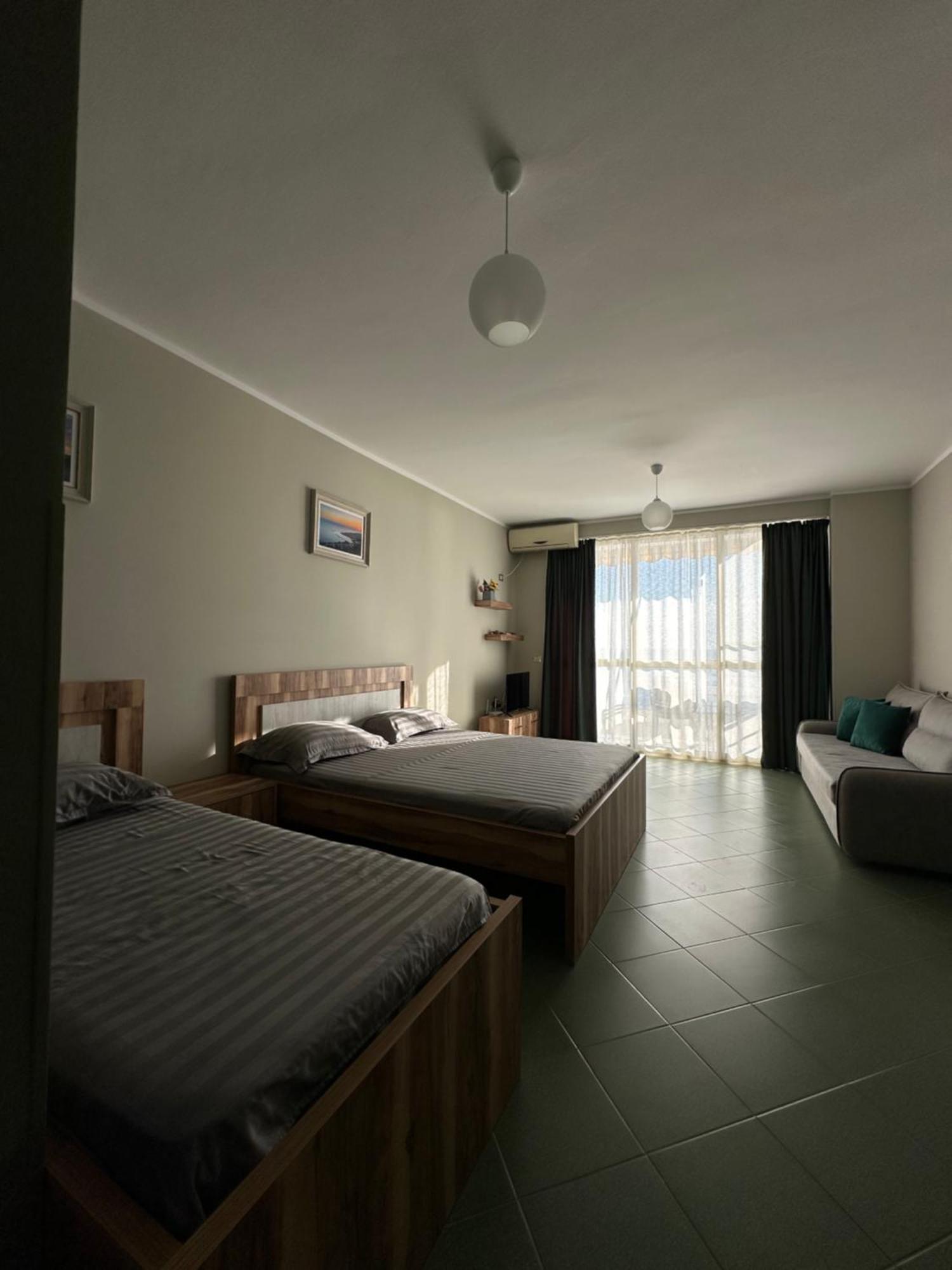 Eri Apartments 4 Shëngjin Eksteriør billede