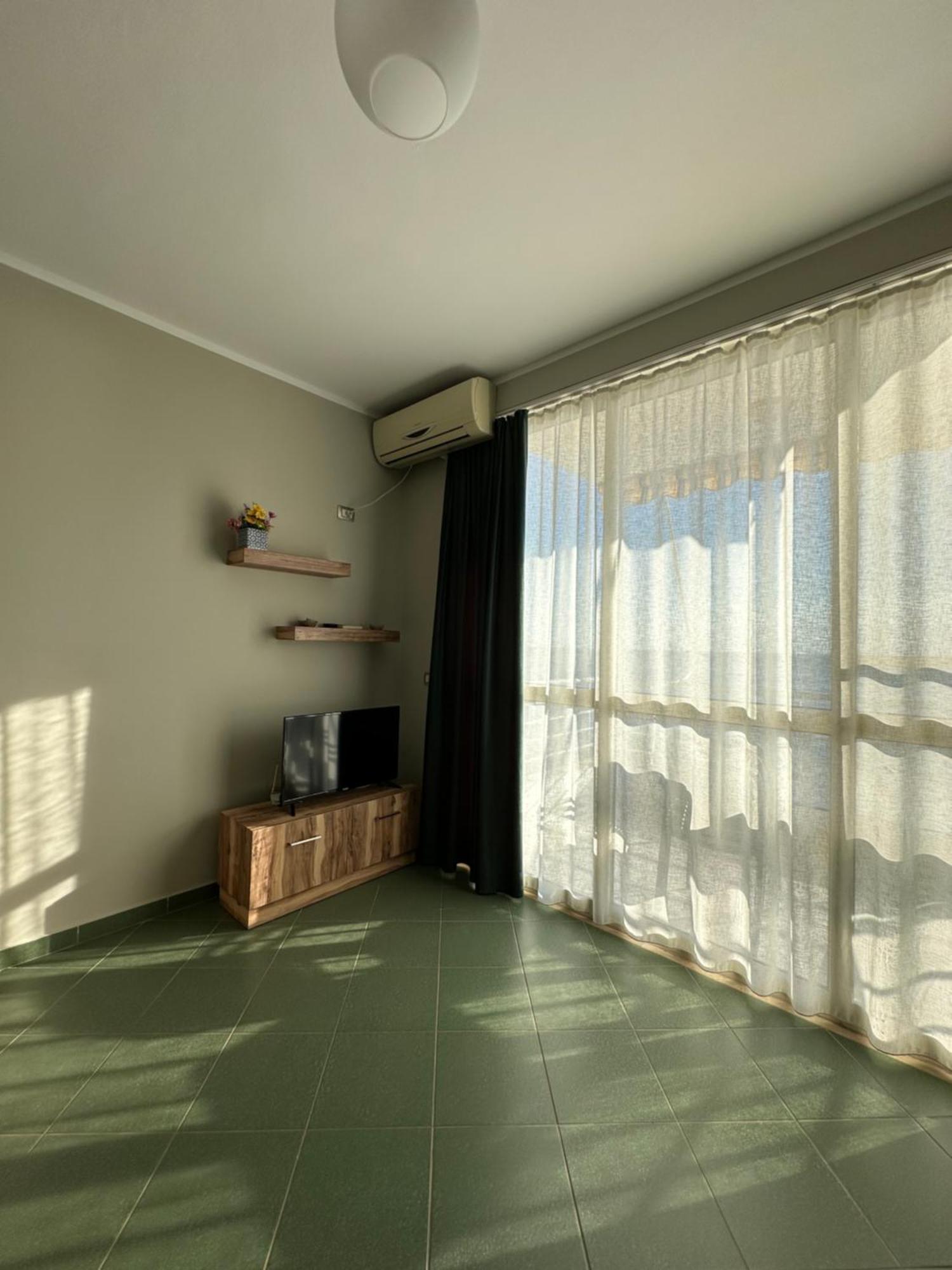 Eri Apartments 4 Shëngjin Eksteriør billede