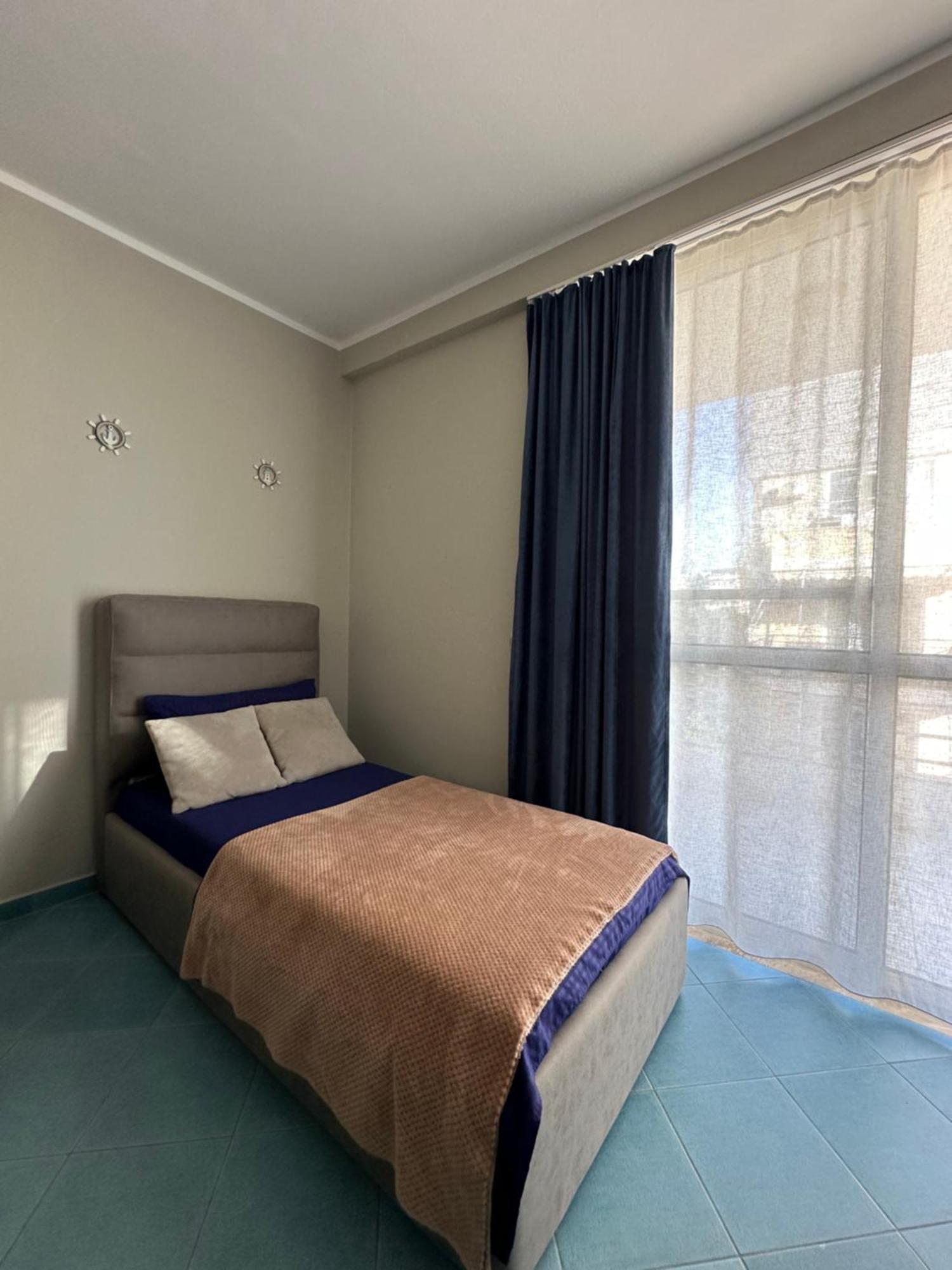 Eri Apartments 4 Shëngjin Eksteriør billede