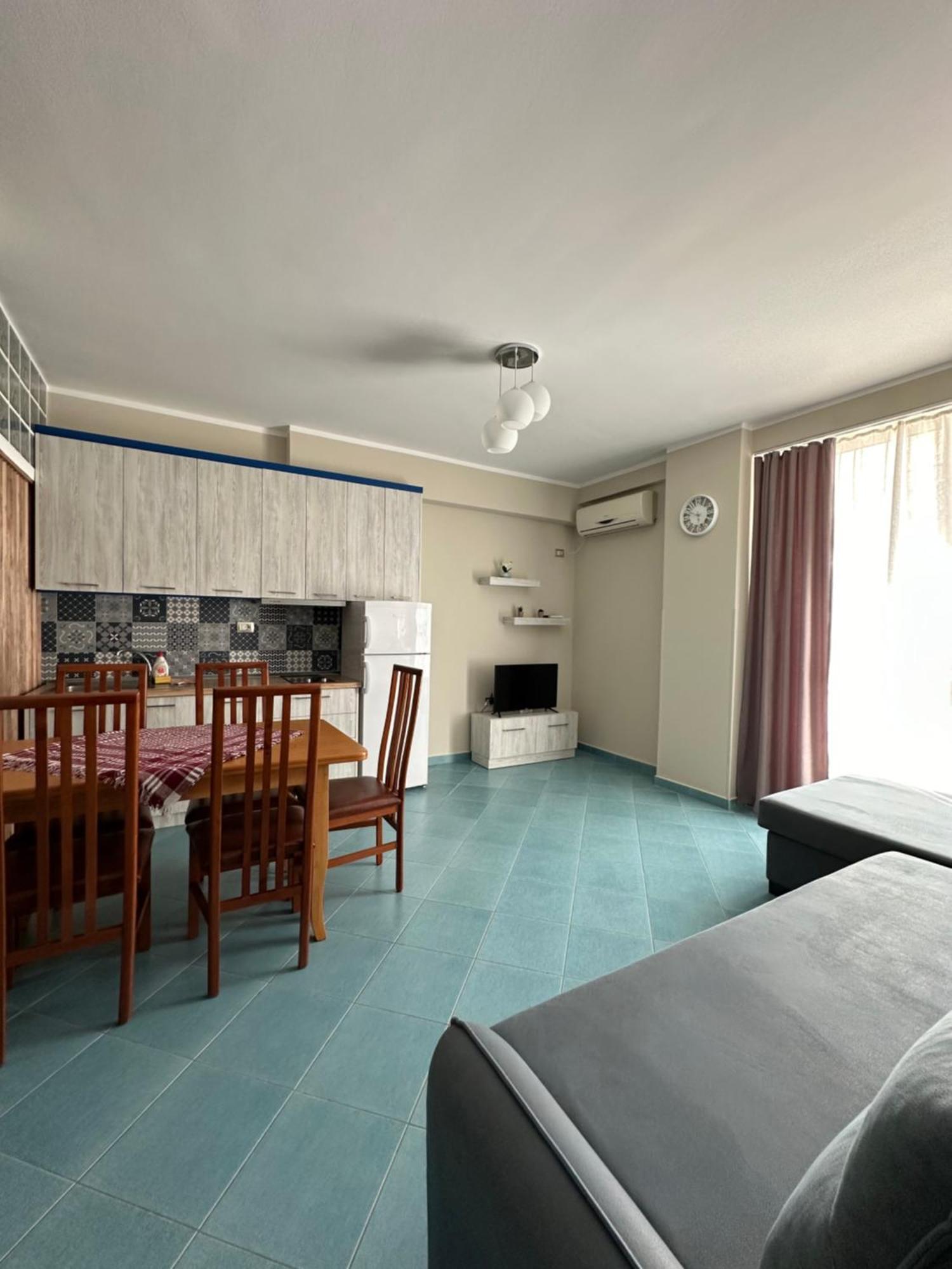 Eri Apartments 4 Shëngjin Eksteriør billede