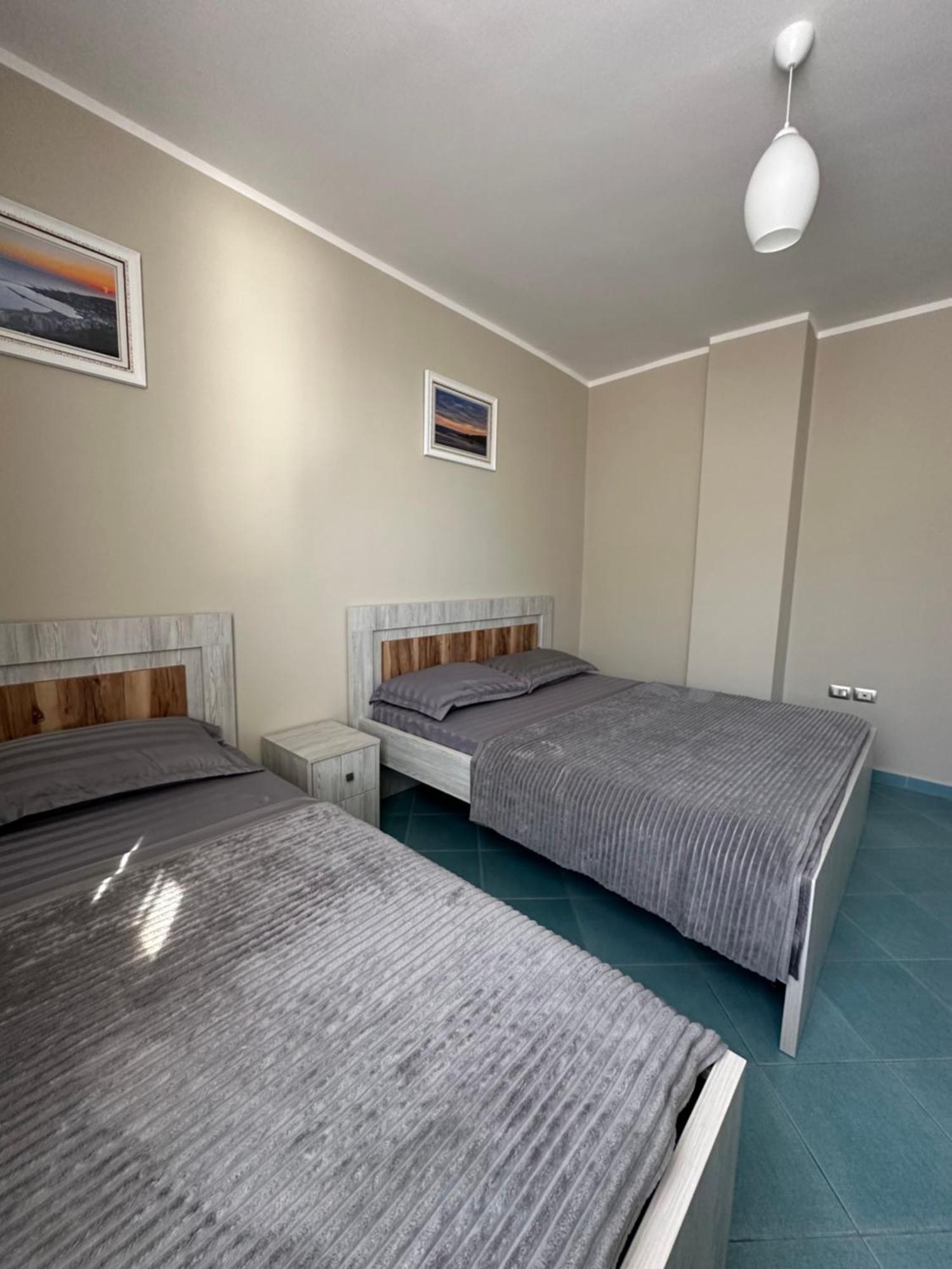 Eri Apartments 4 Shëngjin Eksteriør billede